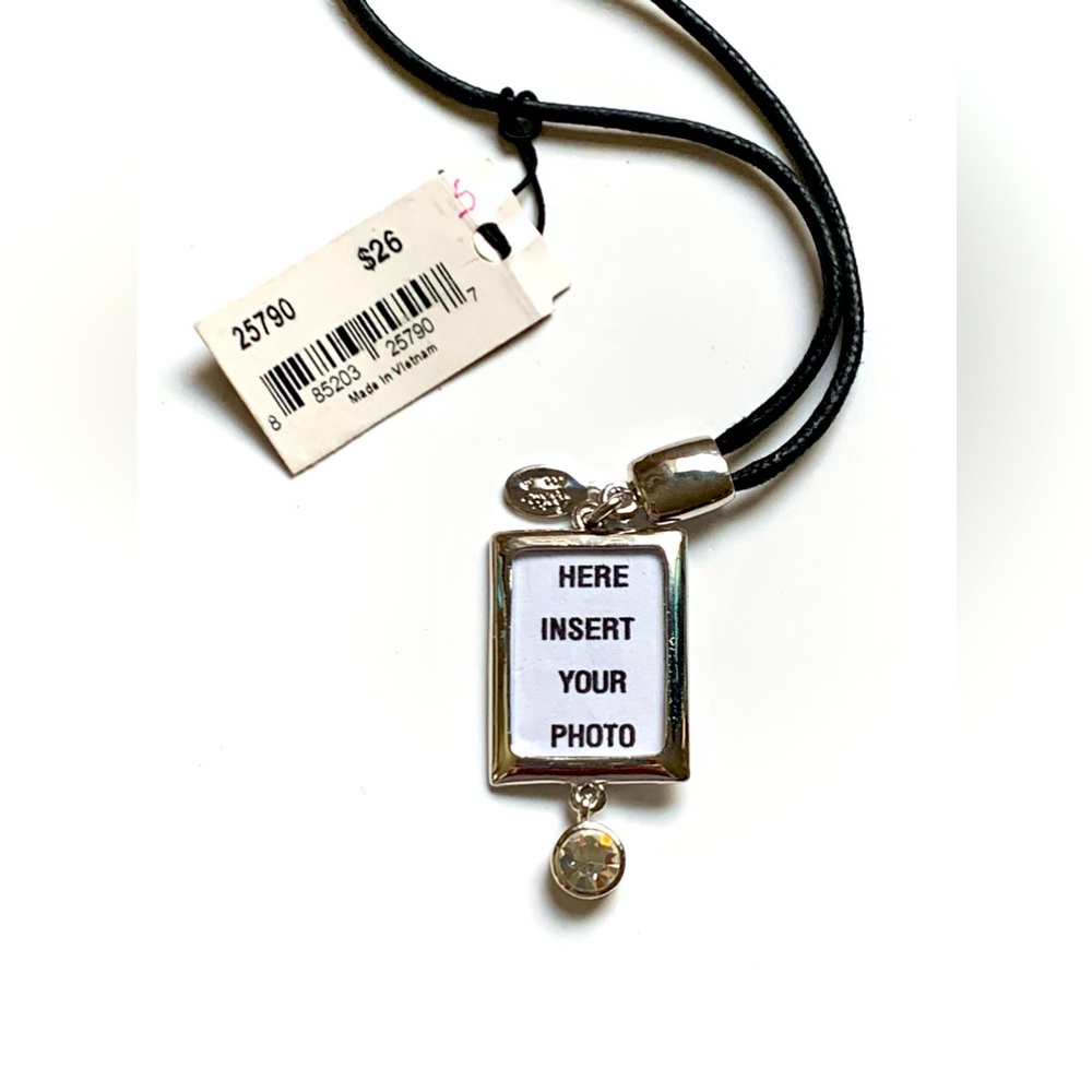 π·Photo Frame with Cubic Zirconia Purse/Bag/Backpack Charm β€οΈ Hearts on Back - Picture 4 of 7
